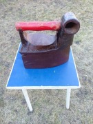 żelazko węglowe z kominem