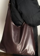 czekoladowa torebka na ramie regulowana klamra magnes shopper hobo 