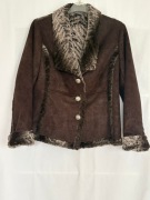 Krótki kożuszek damski roz 42 - Adagio