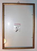 ramka do obrazu nr 1 stara, złota ok. 20,8 x 29,5 cm