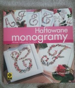 Haftowane monogramy. Alfabet haftowany kwiatami.