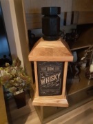 Dębowy minibarek na alkohol