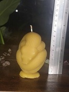 Zwinięty wąż świeca z wosku pszczelego