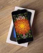 iPhone SE 2020 64GB biały