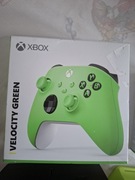 Pad Xbox Series X zielony + Bateria MicrosoftPlayandCharge+Stacja dokująca 