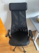 JÄRVFJÄLLET Krzesło biurowe z podłokietnikami, skóra czarny