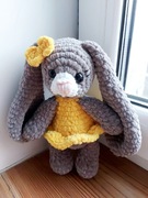 Króliczek szydełkowy przytulanka prezent