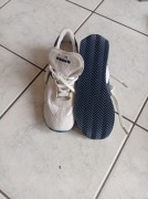 Buty sportowe nie używane diadora 25,5 białe z czaenym