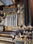 Płyta główna Abit IS7-E2 z procesorem, pamięcią, kartą graficzną