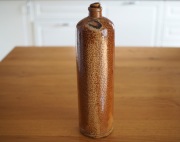 Przedwojenna butelka ceramiczna, sygnowana, z korkiem 