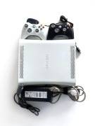 Oryginalny Xbox 360 z zasilaczem Fat Jasper 2009 biały odblokowany
