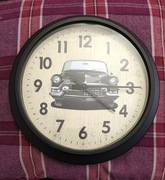 Zegar okrągły ścienny , wiszący, beżowy/czarny, samochód, średnica 32 cm