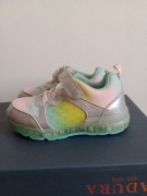 Buty  dziecięce ze światełkami Primark rozmiar 25