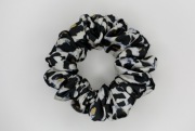 gumka do włosów scrunchie MIDI satynowa frotka panterka biało czarna