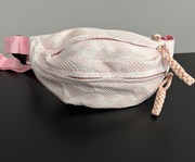 Duża pojemna saszetka nerka lub torba na ramię crossbody lekka