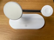 Stacja dokująca do Apple Watch i iPhone z lampką