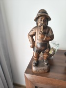 Rzeźba drewniana- Facet z Fajką - 38 cm 