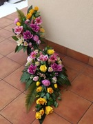 Piękny komplet nagrobny wiosenny ręcznie robiony 