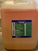 Tenzi Truck Clean aktywna piana zabrudzone pojazdy do plandek 20L