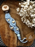 Zawieszka do smoczka z makramy