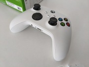 Pad Xbox One S X kontroler bezprzewodowy robot white biały