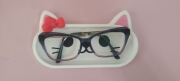Stojak / podstawka na okulary kotek – organizer na biurko 3D
