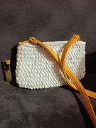 Polecam torebkę wykonaną na szydełku. 