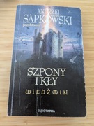 Szpony i kły - Andrzej Sapkowski 