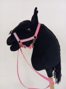 Hobby horse a4 czarny z kantarem i wodzami 