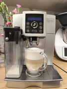 Ekspres do kawy DeLonghi cappuccino 