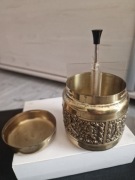 Papierośnica mosiężna.