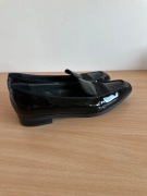 Czarne lakierowane czółenka loafersy Gino Rossi rozmiar 39,5
