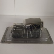 Metalowy model GAZ-67B Kultowe Auta PRL-u 1:43