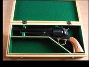 Luksusowa drewniana kaseta, skrzyneczka na Rewolwer CP Remington 1858 .