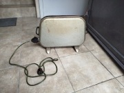 Grzejnik elektryczny z lat PRL 