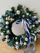 Świąteczny, zimowy wianek na drzwi 40 cm