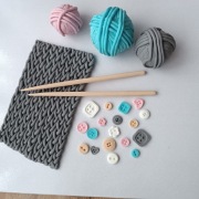 Włoczki na tort szydełkowanie guziki