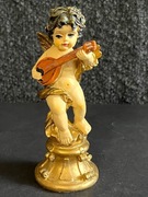 AMOREK  na złoconym cokole,MASA ŻYWICZNO-PLASTYCZNA.wys.14,5cm.