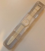 Zegarek Swatch Skin biały wraz z pudełkiem
