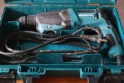 MŁOTOWIERTARKA MAKITA HR2630