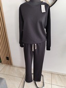 Dres komplet masełko wytłaczany wzór na plecach