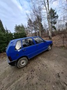 Niebieski Fiat Uno
