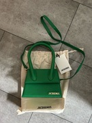 Elegancka torebka z naturalnej skóry licowej Jacquemus Le Chiquito Moyen 