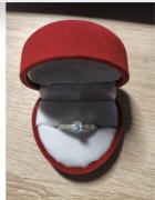 Złoty pierścionek zaręczynowy Brylanty Diamenty !