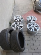 Felgi Mercedes klasa E plus dwie opony w tej cenie 18 cali