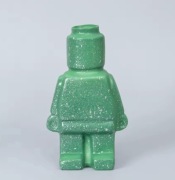 Ceramiczny Wazon w Stylu Skandynawskim Ludzik Lego