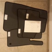 Nowe orginalne dywaniki welurowe do Mercedesa GLC X254