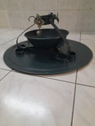 Stojak metalowy zewnętrzny na choinkę.