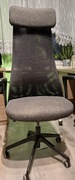 Fotel obrotowy na kółkach 