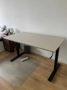 Biurko z regulacją wysokości TROTTEN